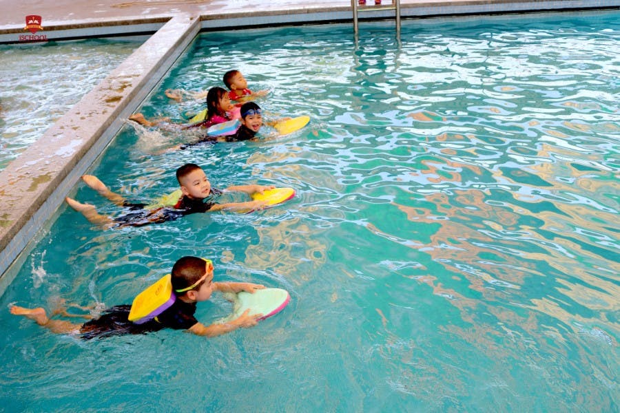 Trải nghiệm lớp học bơi miễn phí